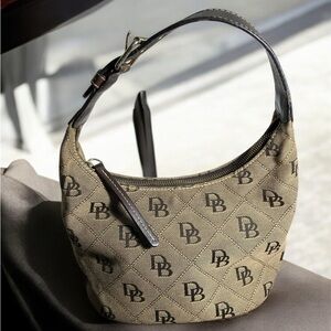 VNTG DOONEY & BOURKE SIGNATURE LOGO EMBOSSED  Women's Bag